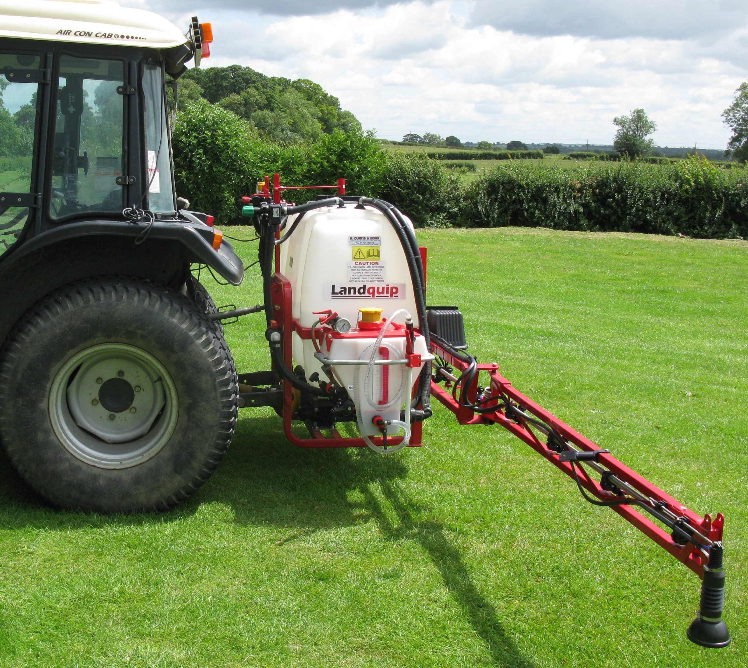 06 Amenity Mounted 600 ltr 6m manual controls & boutmarker
