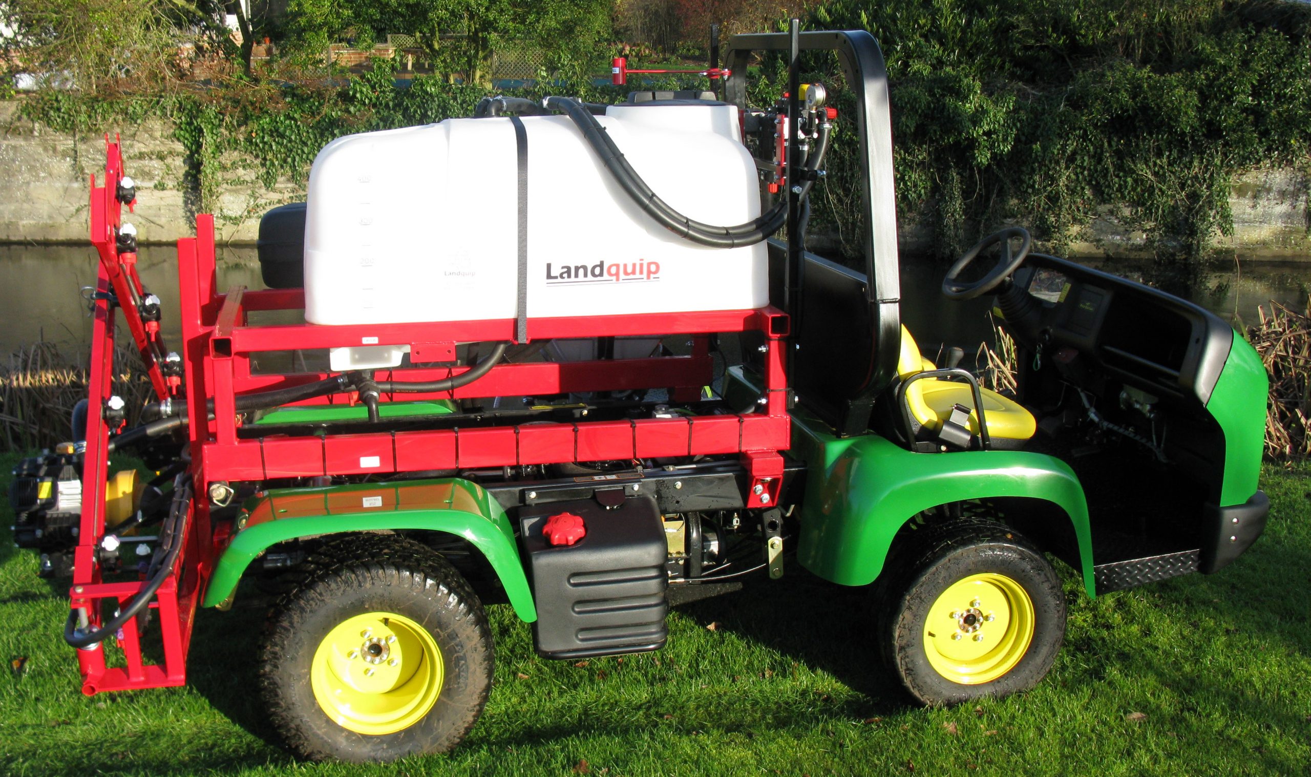 13 Amenity Demount JD Progator 600 ltr 6m manual controls & PTO driven pump
