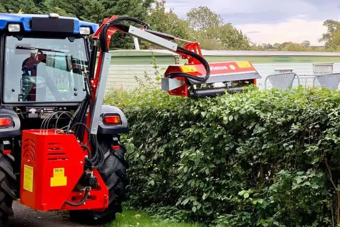 WAM100-Winton-hedge-cutter-Solis-edit2